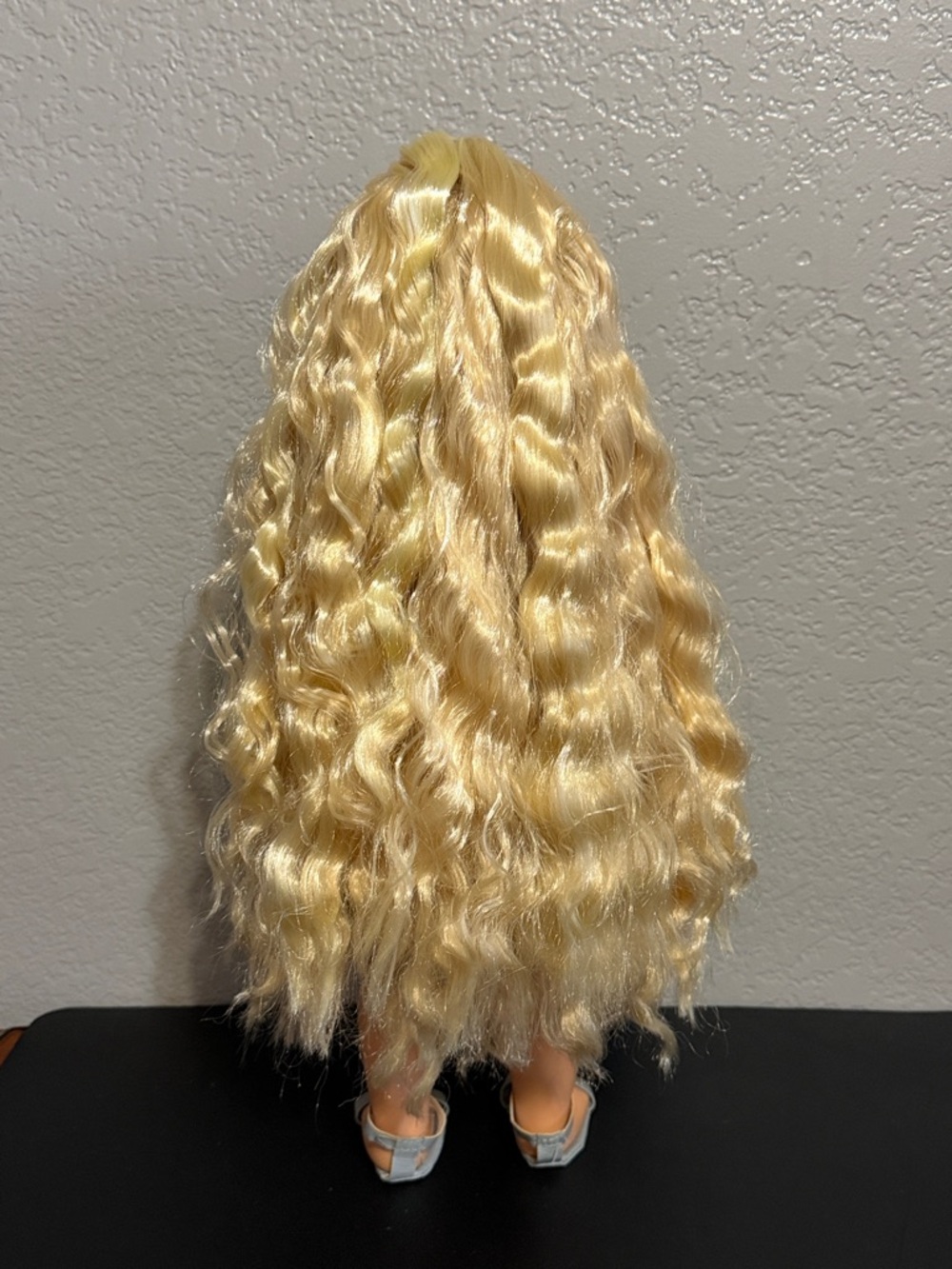 Our Generation 18” Hair Grow Doll Blonde with Streaks & Brown Eyes - Picture 4 of 15
